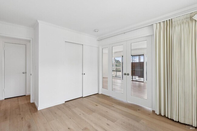Building Photo - 112 Marinero Cir