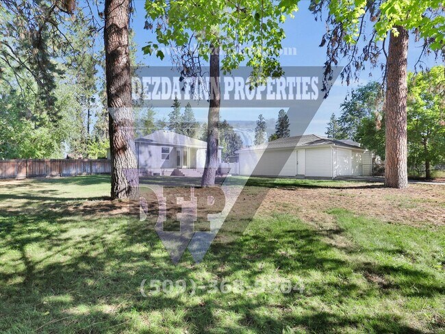 Building Photo - Charming Shadle District 3 bedroom with RV...