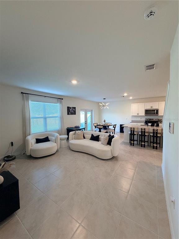 Building Photo - 929 Ambleside Dr