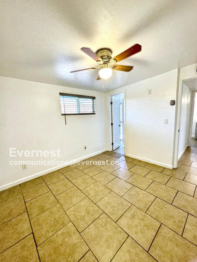 Building Photo - 1625 W Buckeye Ln