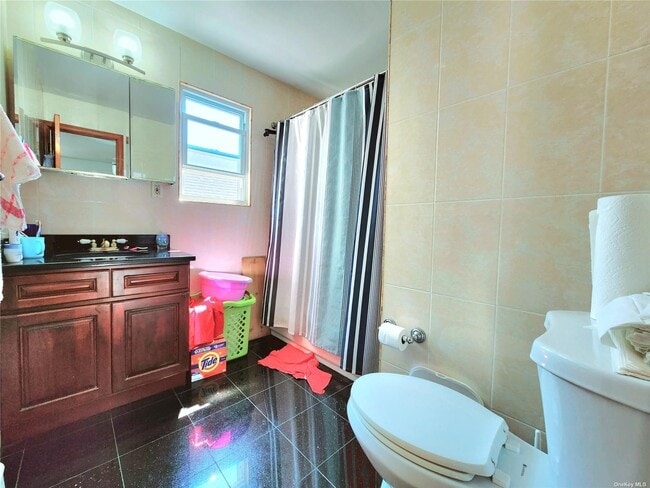 Building Photo - 40-50-50 Utopia Pkwy