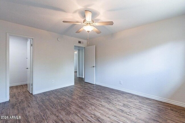 Building Photo - 4943 E Indian School Rd