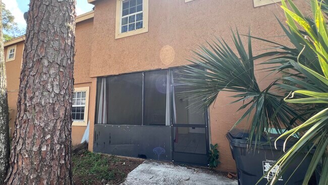 Building Photo - 13982 Morning Glory Dr