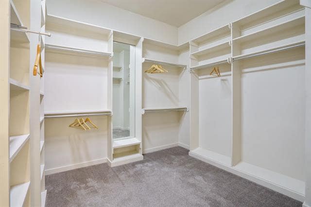 Building Photo - 5604 Matalee Ave