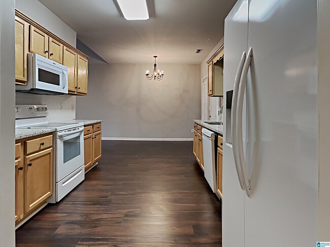 Building Photo - 208 Tocoa Cir