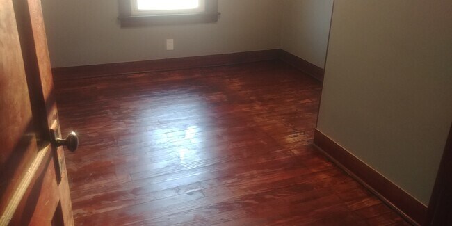 Building Photo - 727 Michigan Ave