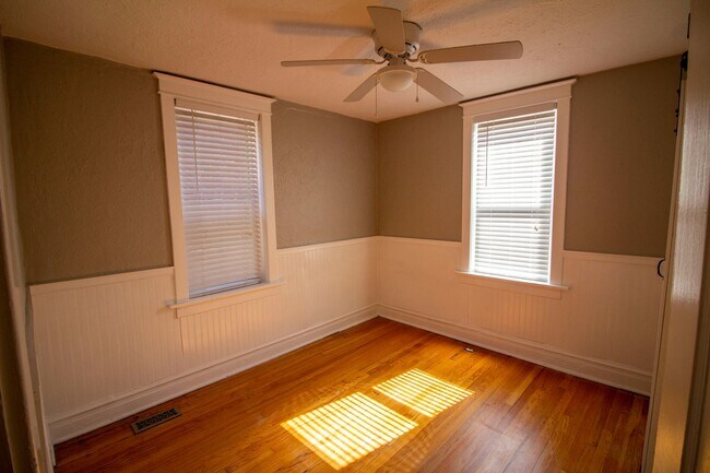 Building Photo - 5614 Delor St