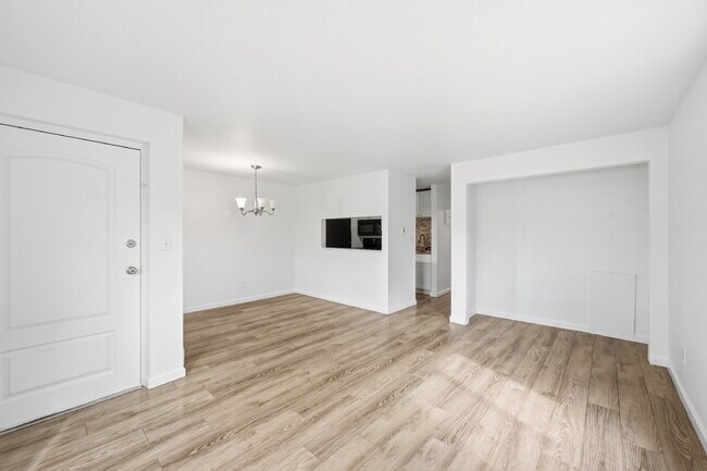 Building Photo - $1,340.95 with $300 Off the first month's rent,  2 Beds - 1 Bath, Condo in Denver with Granite Co...