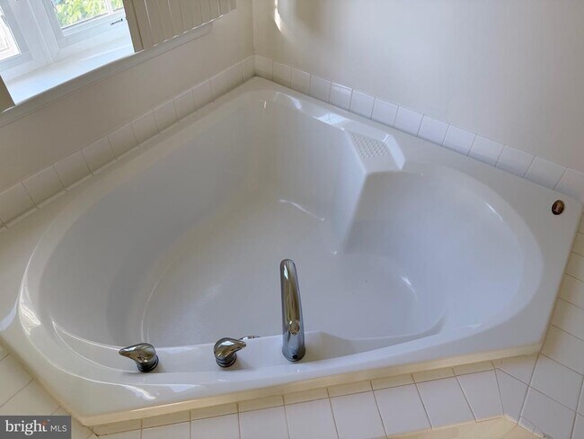 Building Photo - 5970 Spout Spring Ct
