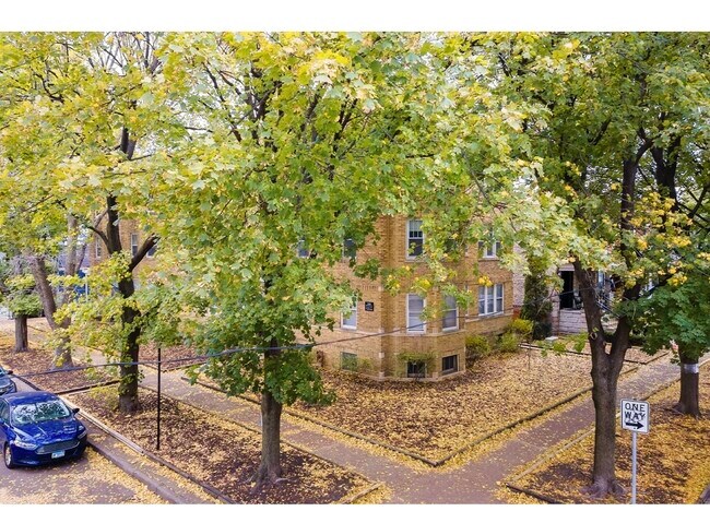 Building Photo - 3701 N Hoyne Ave