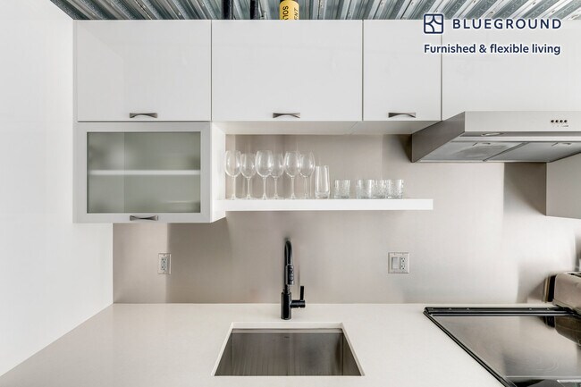 Building Photo - 23 Sidney St