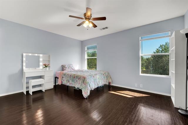 Building Photo - 909 Carlton Rd