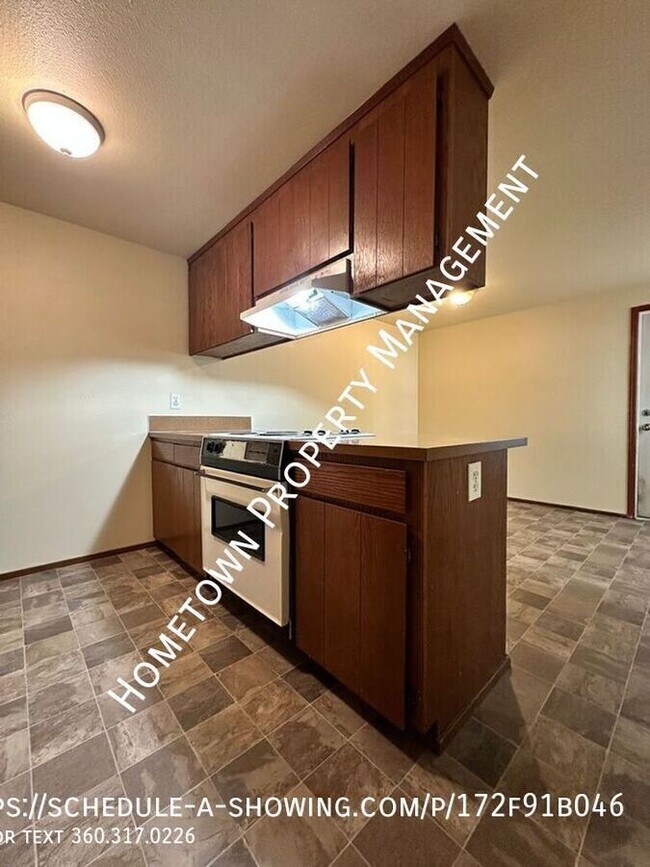 Building Photo - 4928 Mt Tahoma Dr SE