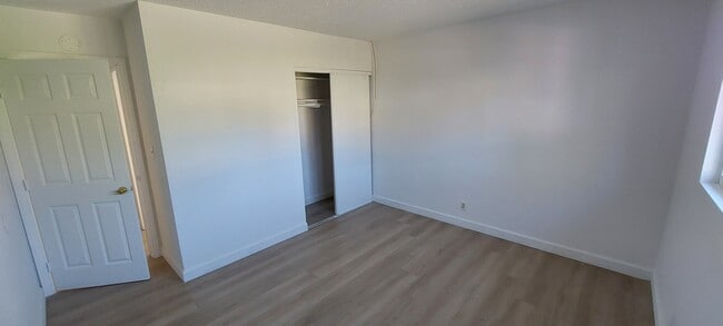 Building Photo - 230 S Azusa Ave