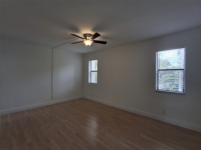 Building Photo - 8763 Shadow Wood Blvd