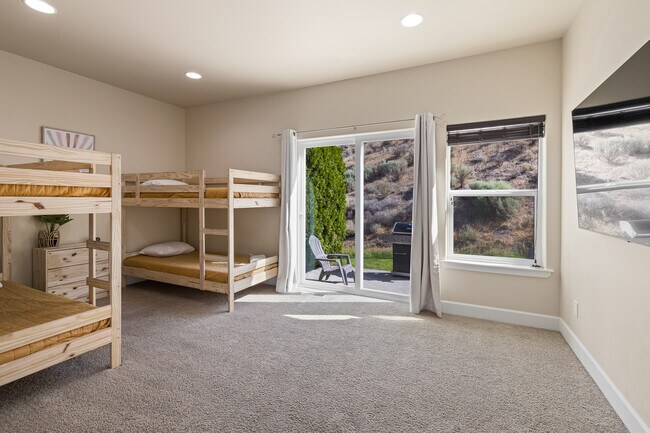 Building Photo - 9287 Riverview Way NW