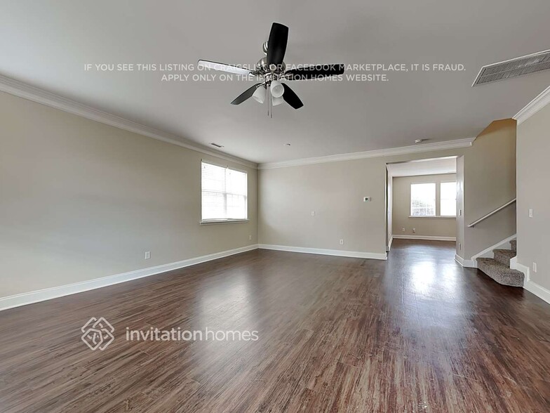 Building Photo - 208 Edgecroft Way