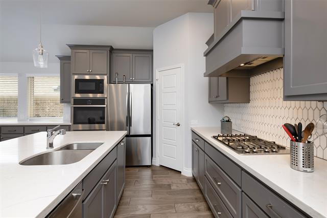 Building Photo - 2421 Stella Ln