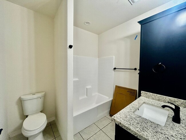 Building Photo - Contemporary La Vida Home, 2024 Build