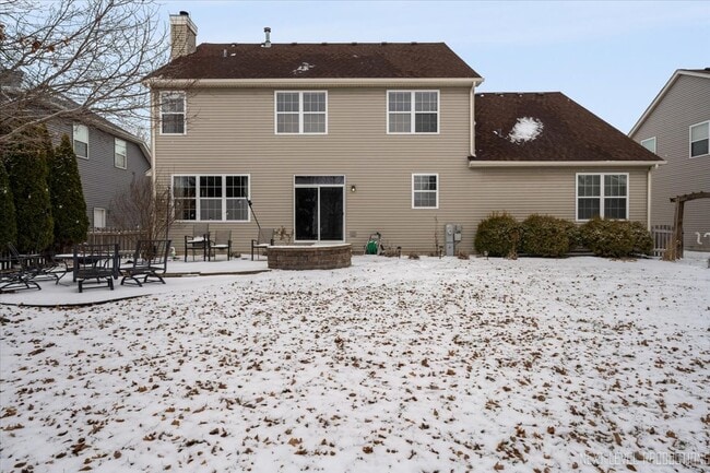 Building Photo - 706 Versailles Pkwy