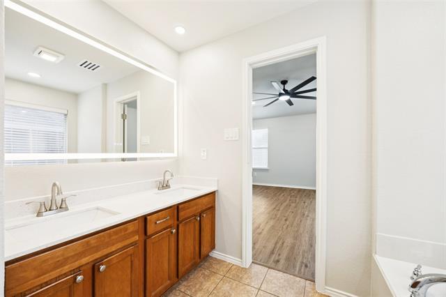 Building Photo - 1108 Sandalwood Rd