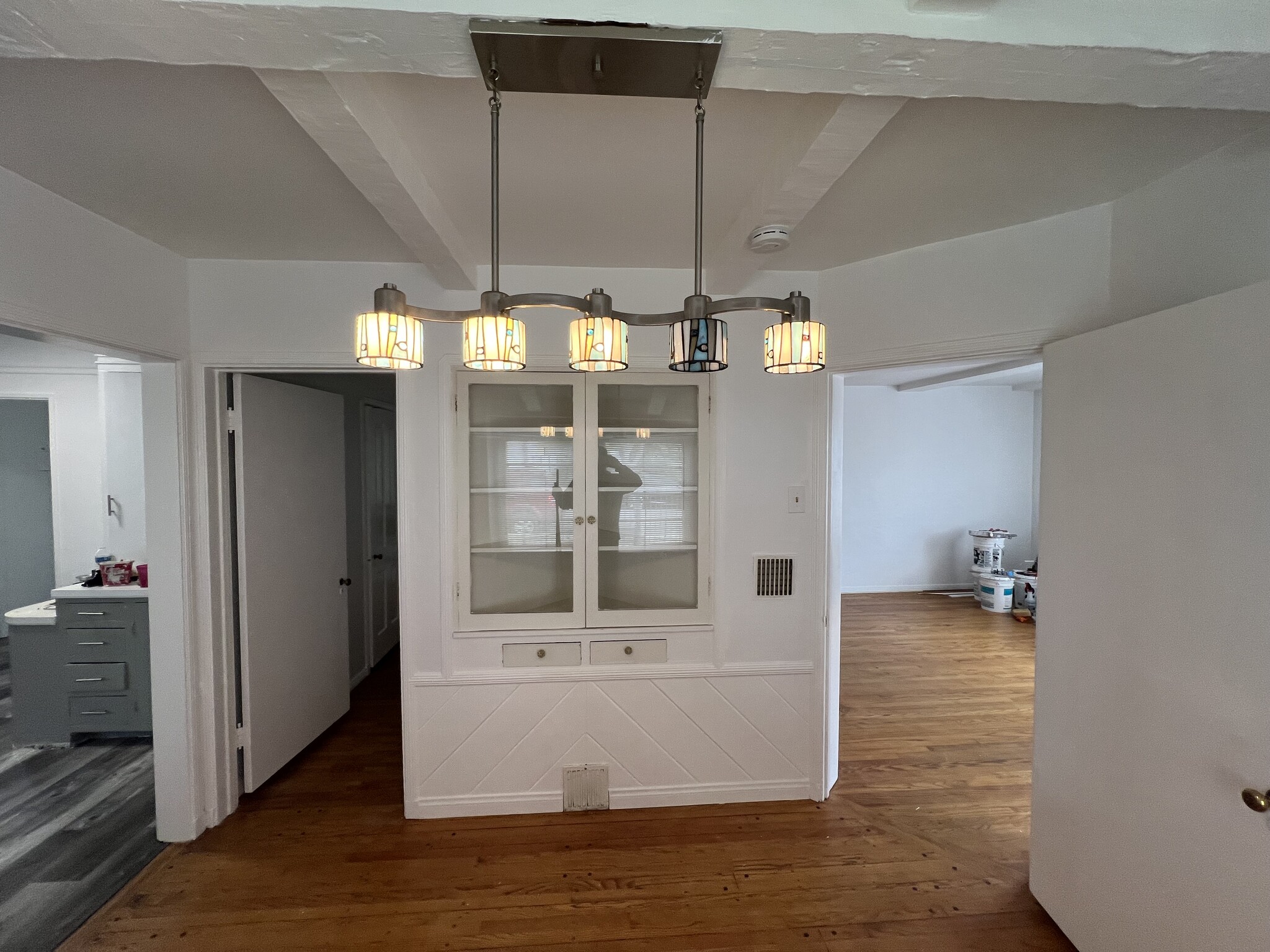 Dining Room - 322 W Plymouth St