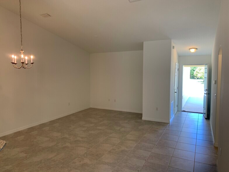 Building Photo - 124 Plain View Dr