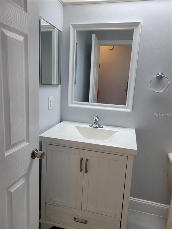 Building Photo - 807 McLain Ct