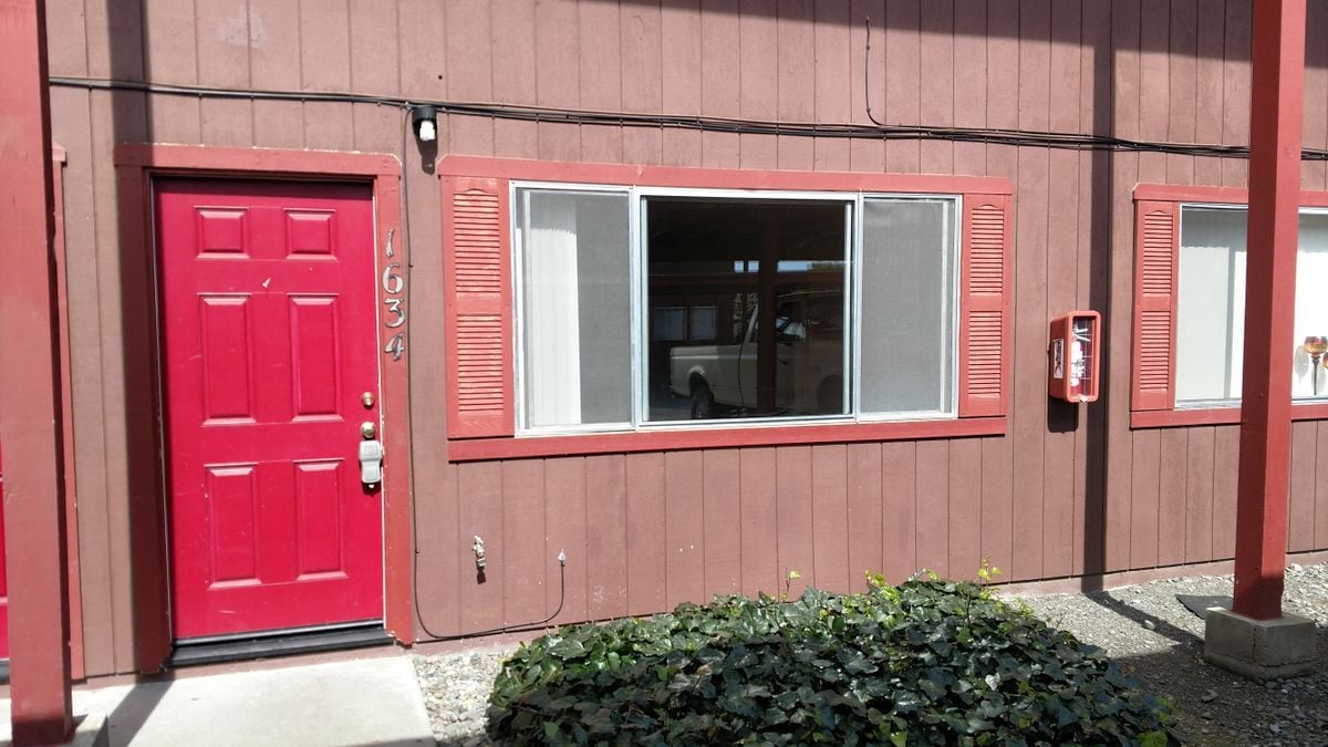 Building Photo - 1648 Fischer Ave