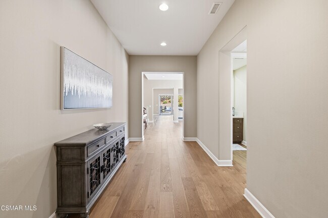 Building Photo - 138 Mayflower St