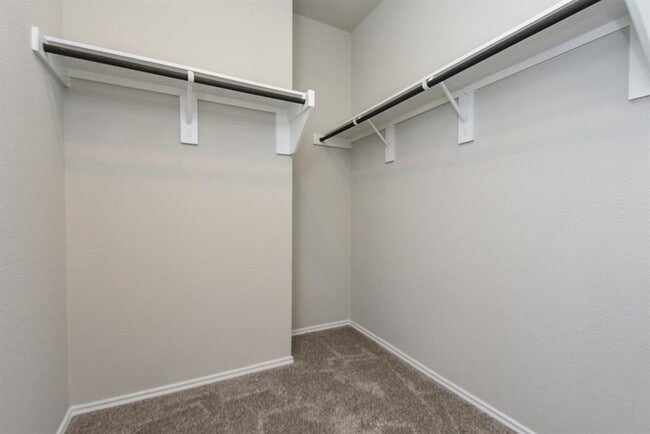 Building Photo - 9205 Inland Leather Ln