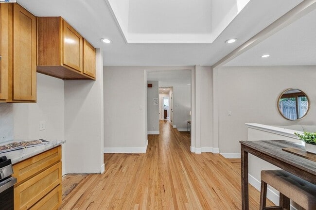 Building Photo - Updated Single-Story 4BR Home with Pool in Prime Pleasanton Valley Location