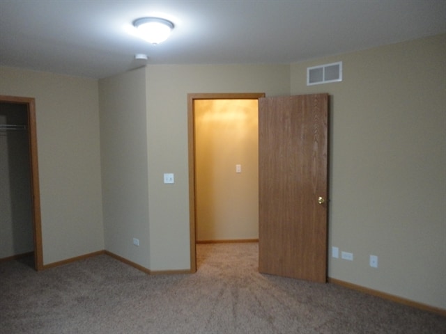 Building Photo - 609 Circle Dr