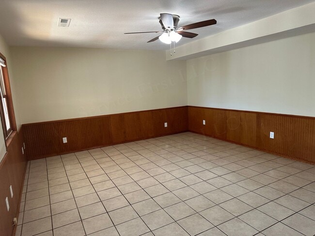 Building Photo - Wallen Bluff 4 Plex