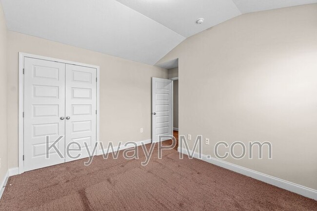 Building Photo - 557 Yuma Ln