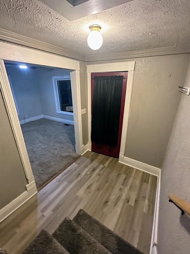 Building Photo - 419 Chestnut St