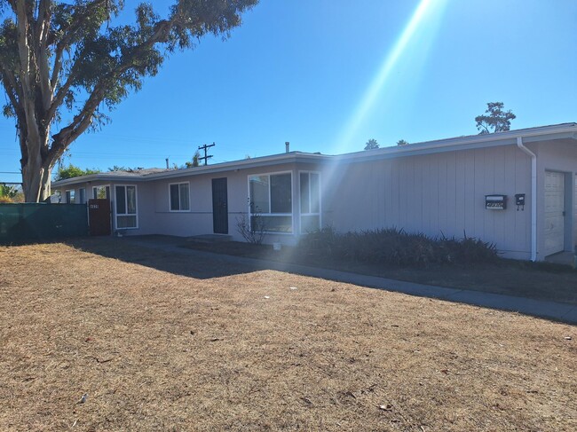 Front area leading to back Duplex - 4039 Clairemont Mesa Blvd