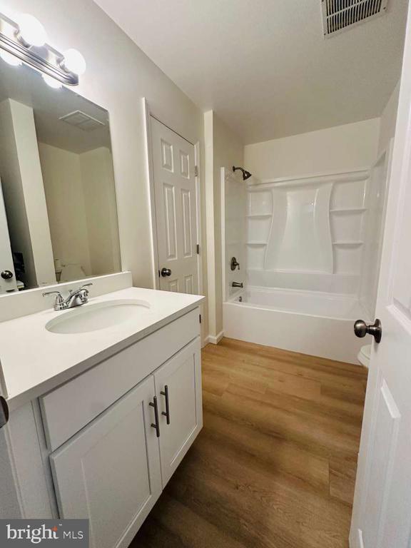 Building Photo - 108 Brighton Ct