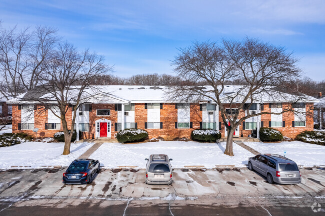 Building Photo - Applewood Village Apartments