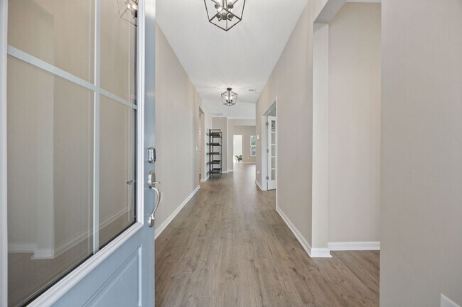 Building Photo - Modern 3 Bedroom 2 Bathroom Myrtle Beach Home