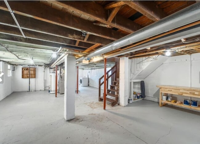 Building Photo - 3864 E Cudahy Ave