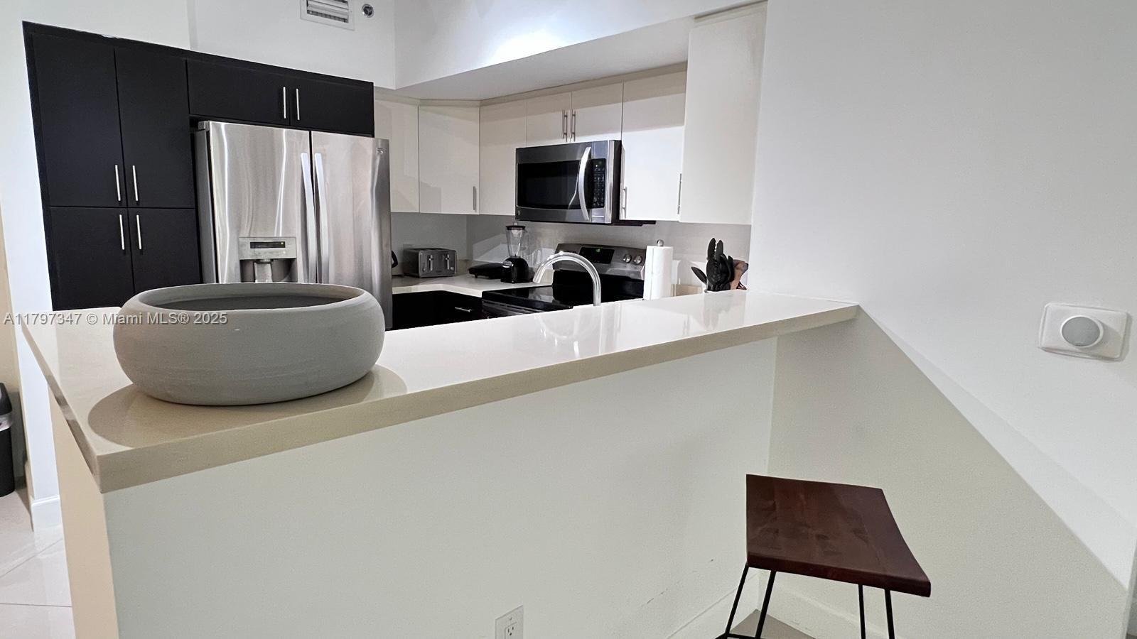 Building Photo - 19701 E Country Club Dr