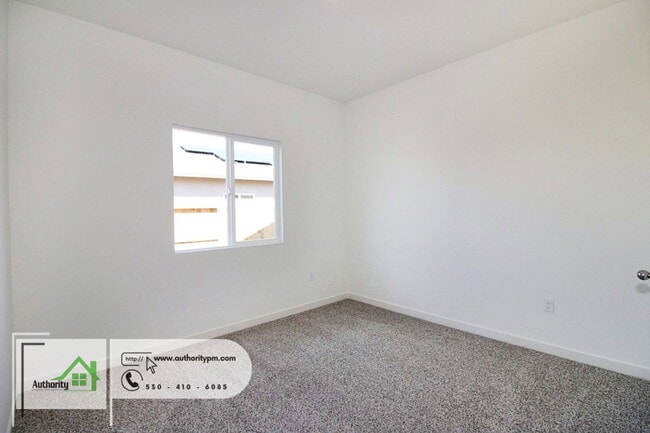Building Photo - 2839 Hopkins Ave