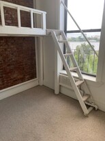 Building Photo - 17 Bay State Rd