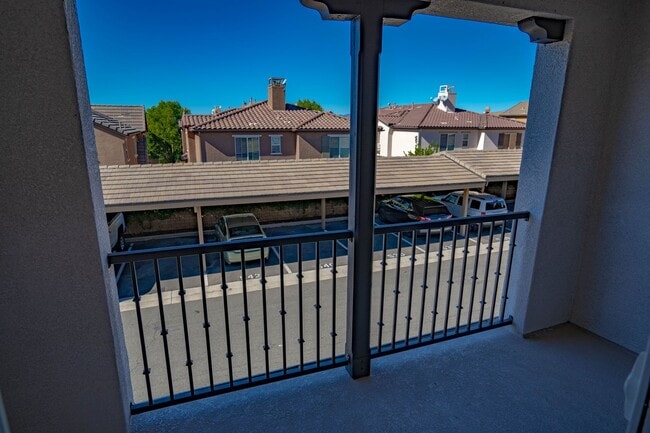 Building Photo - COMING SOON! Charming 2-Bedroom Townhome with Community Amenities in Saugus!