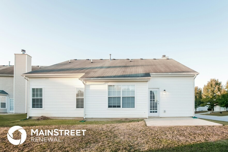 Building Photo - 11957 Spring Lake Way