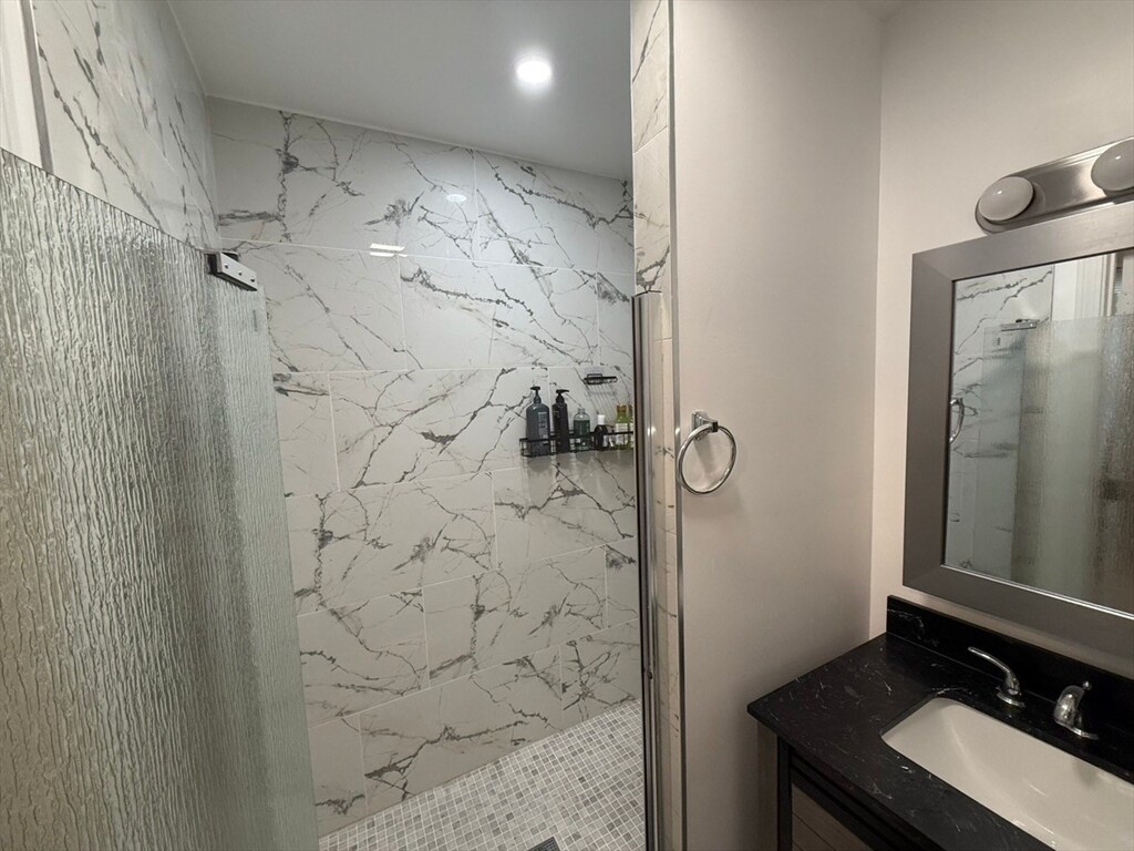 Building Photo - 34 Cherokee St