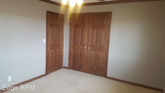 Building Photo - 2 br, 1 bath House - 2735 E Washburn Road