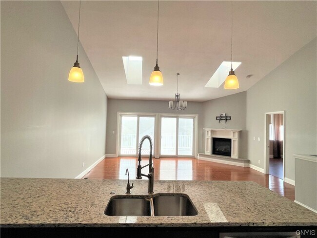 Building Photo - 5983 Paradise Cir