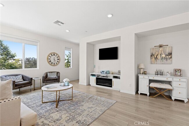 Building Photo - 27553 Sanctuary Ct